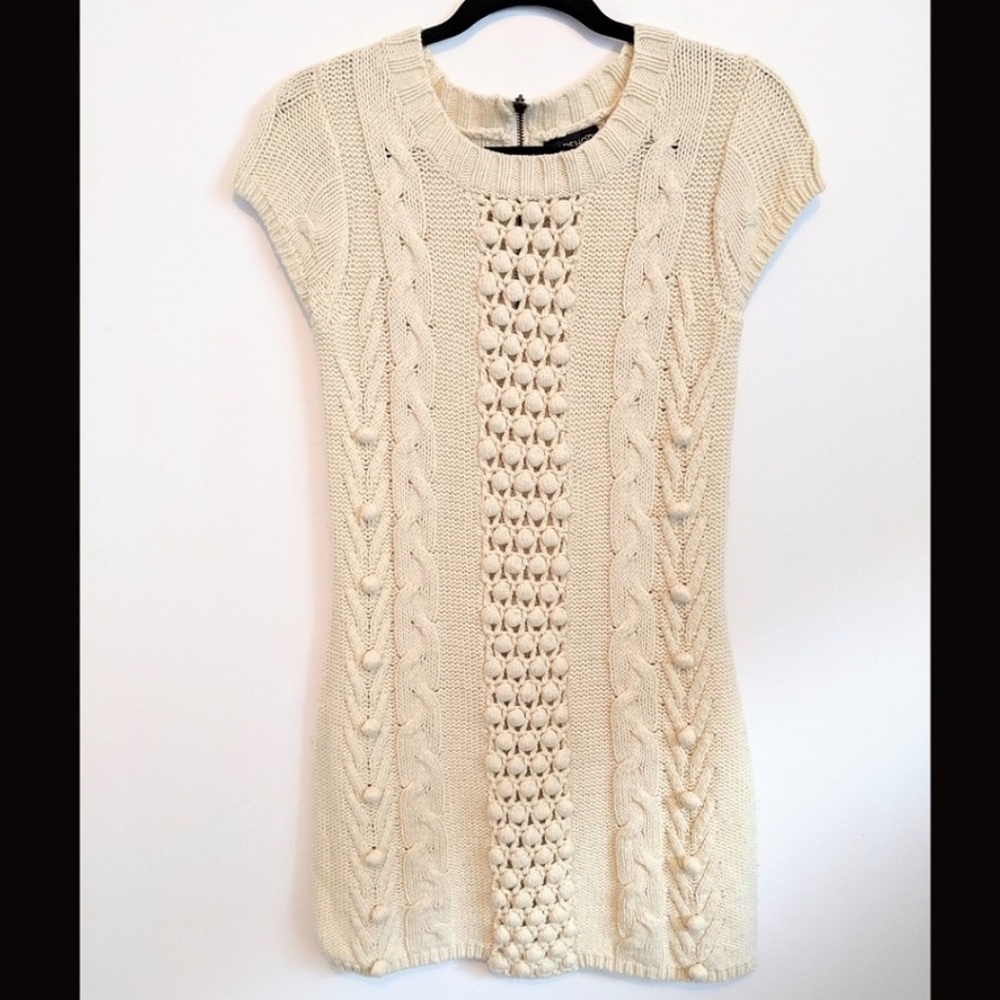 **SOLD***TopShop cream tunic sweater